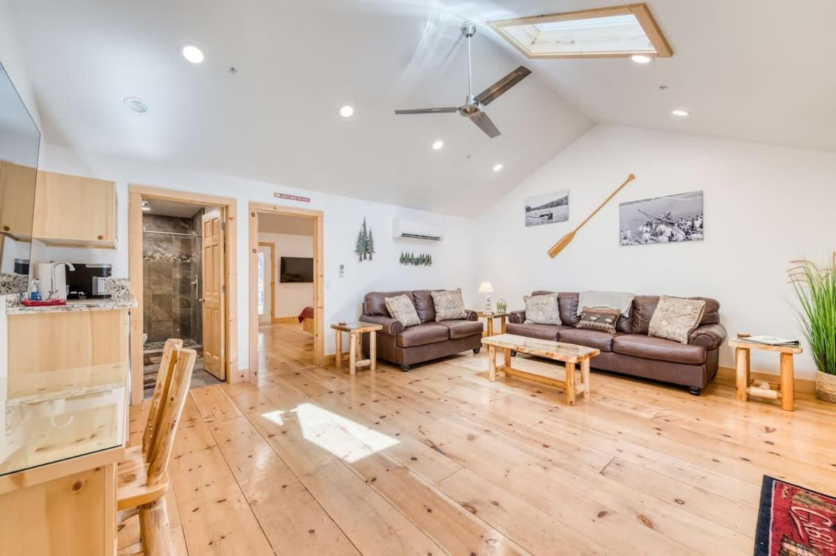 #3 Cottage Like Suite With Private Hot Tub Bass Lake Exteriér fotografie
